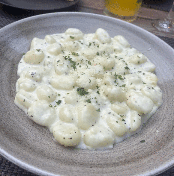 Restoran domaće kuhinje na Pagu