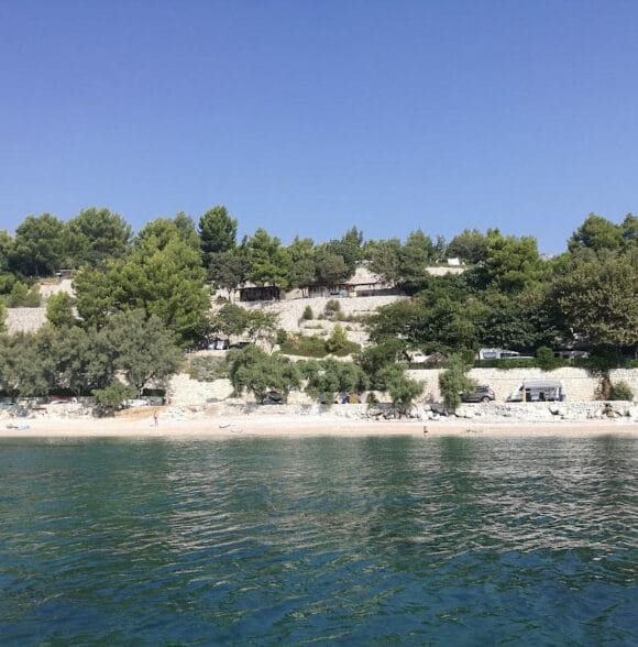 Mobilne kućice i najam bungalova Pelješac