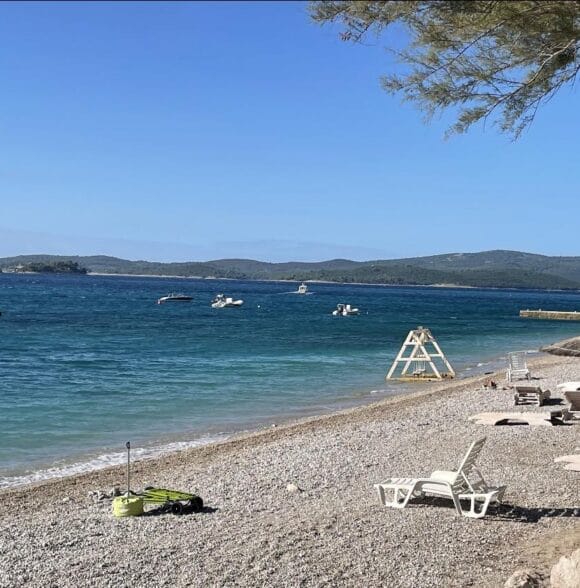 Mobilne kućice i najam bungalova Pelješac