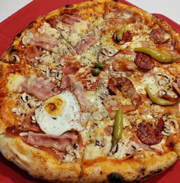 Sve vrste pizza i restoran u Karlovcu