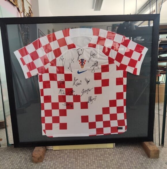 Uramljivanje slika i izo stakla Našice