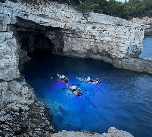 Affordable Kayak Rentals in Pula