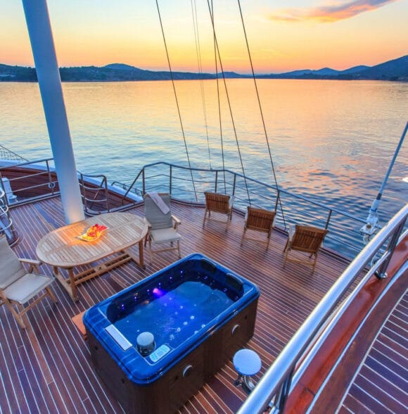 Charter cruising Croatia