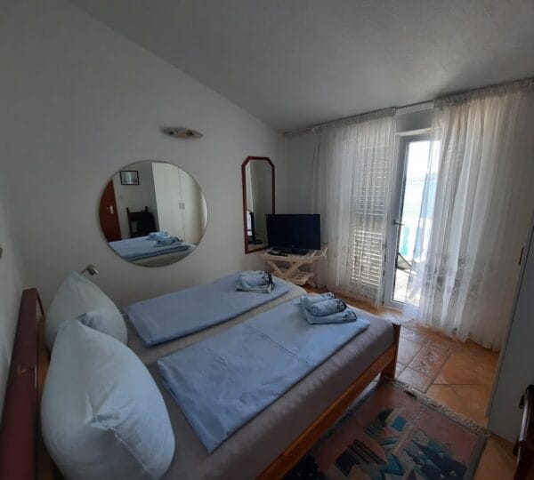 Apartmani za najam u Tisnom