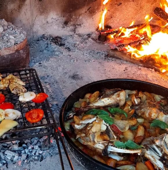 Restaurant with mooring Lastovo